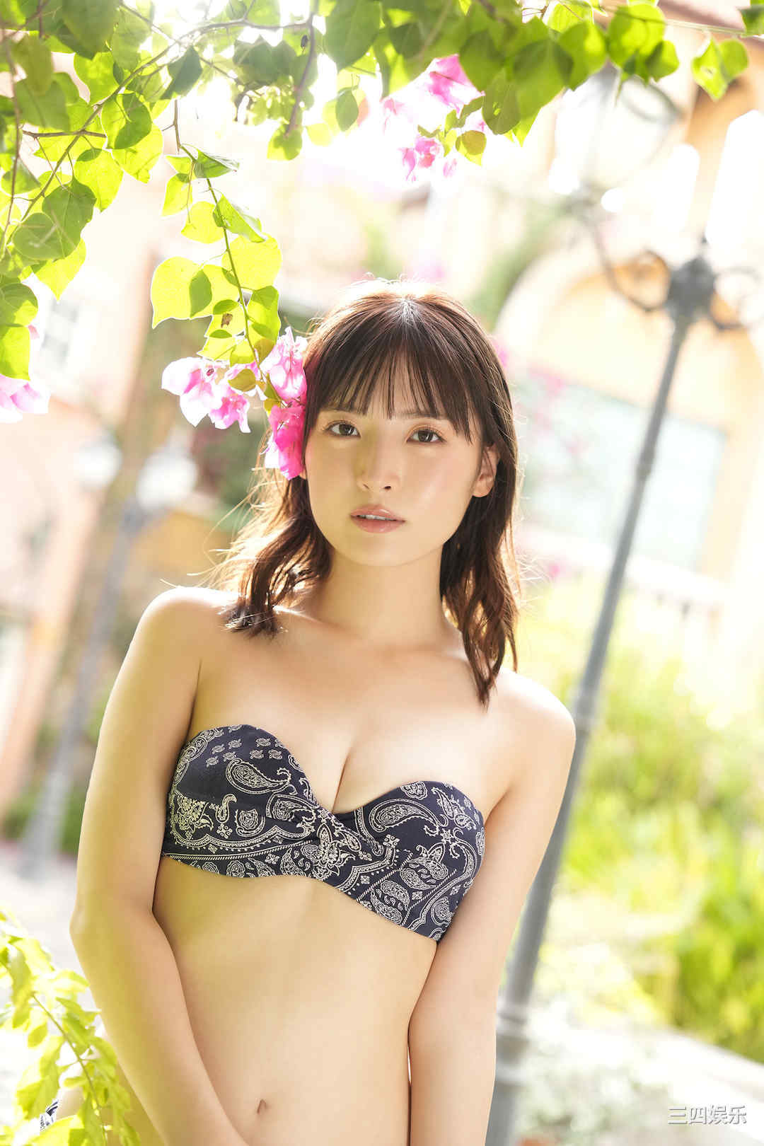 由良ゆら写真集《WAVY》高清全本