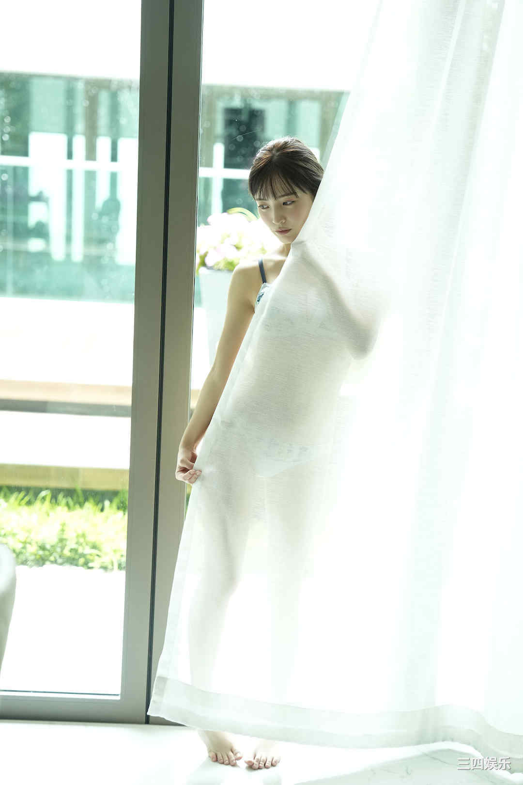 由良ゆら写真集《WAVY》高清全本