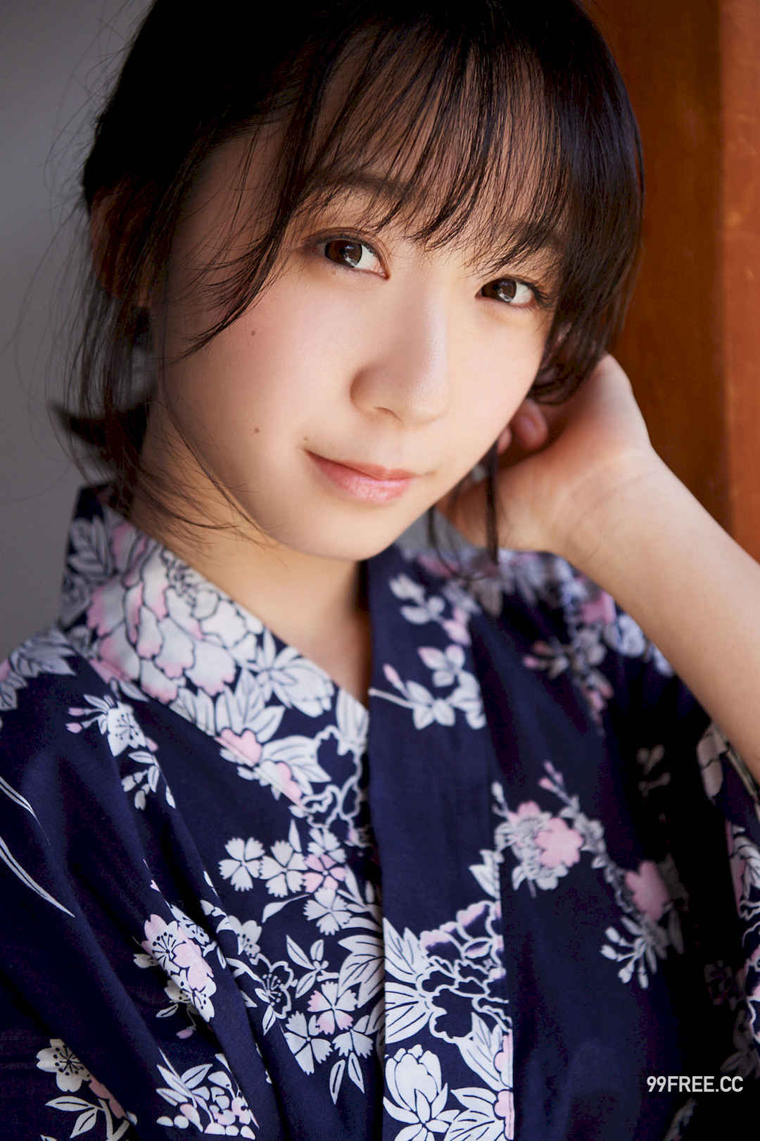 伊织萌写真集《もえと湯煙》高清全本