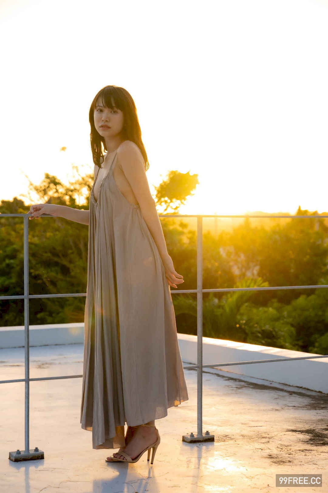 铃木圣写真集《idolpost sparkle 278Photos (ELD)》高清全本