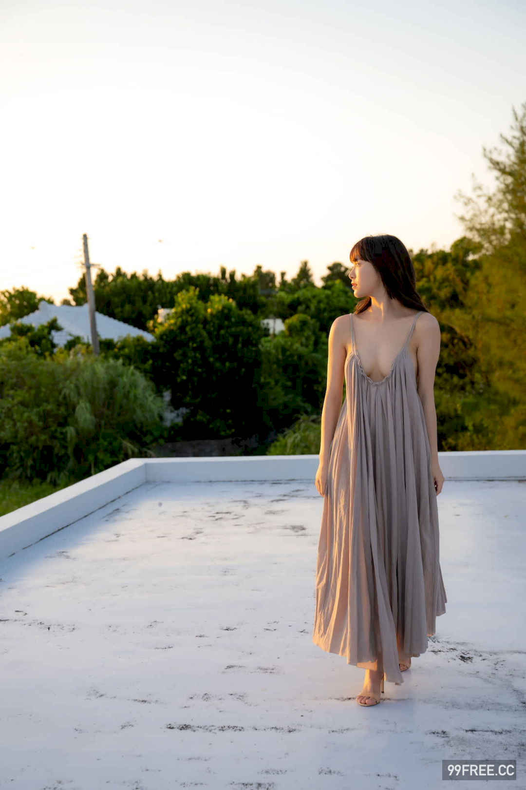 铃木圣写真集《idolpost sparkle 278Photos (ELD)》高清全本