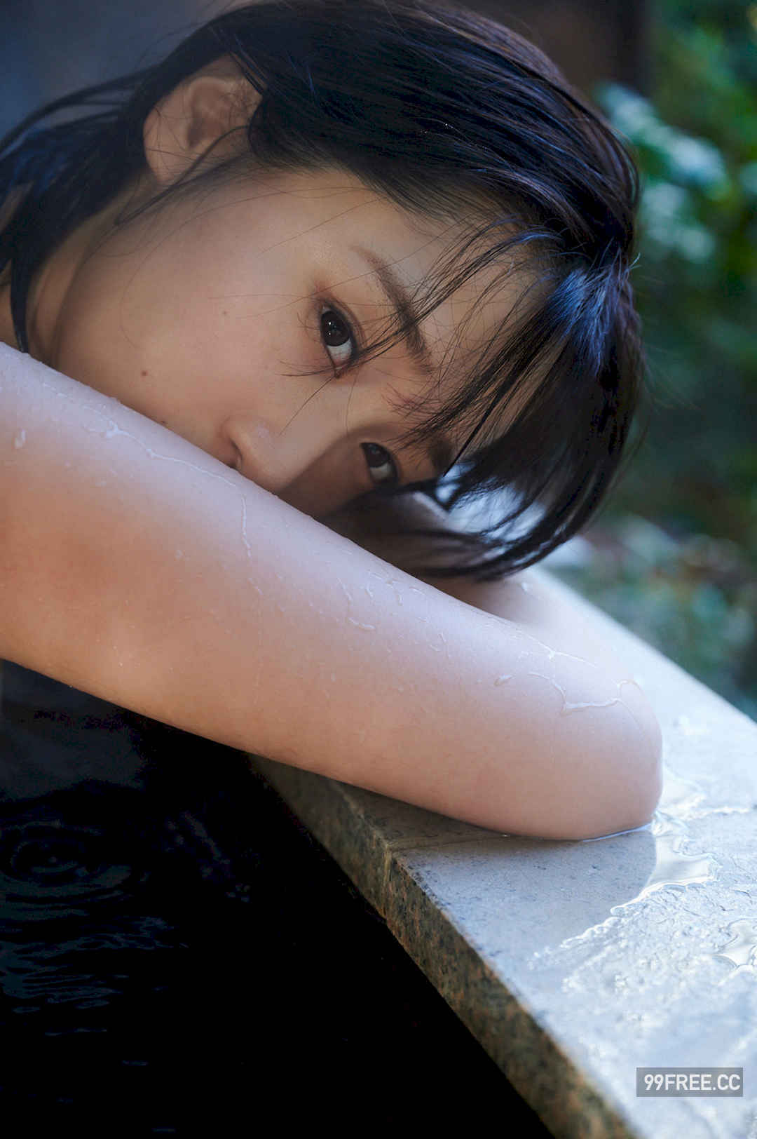 伊织萌写真集《もえと湯煙》高清全本