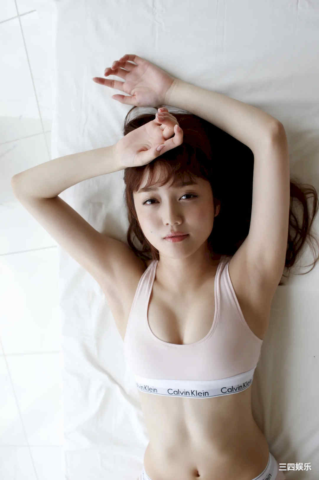 松川菜菜花写真集《胸キュン水着でデート》高清全本