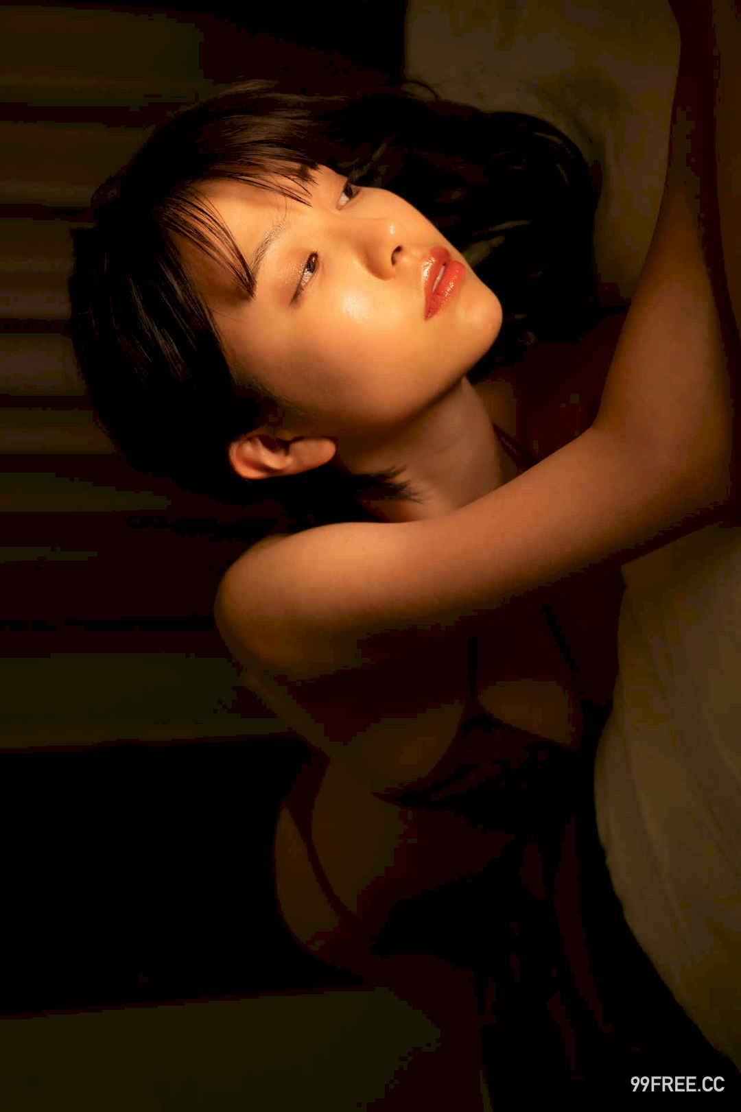 铃木圣写真集《idolpost sparkle 278Photos (ELD)》高清全本