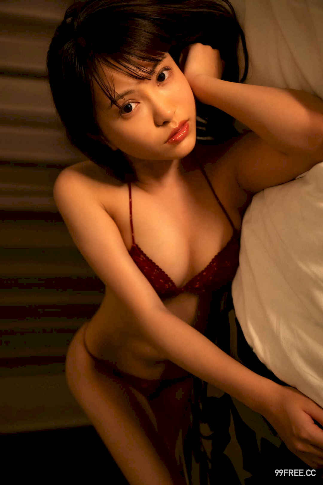 铃木圣写真集《idolpost sparkle 278Photos (ELD)》高清全本