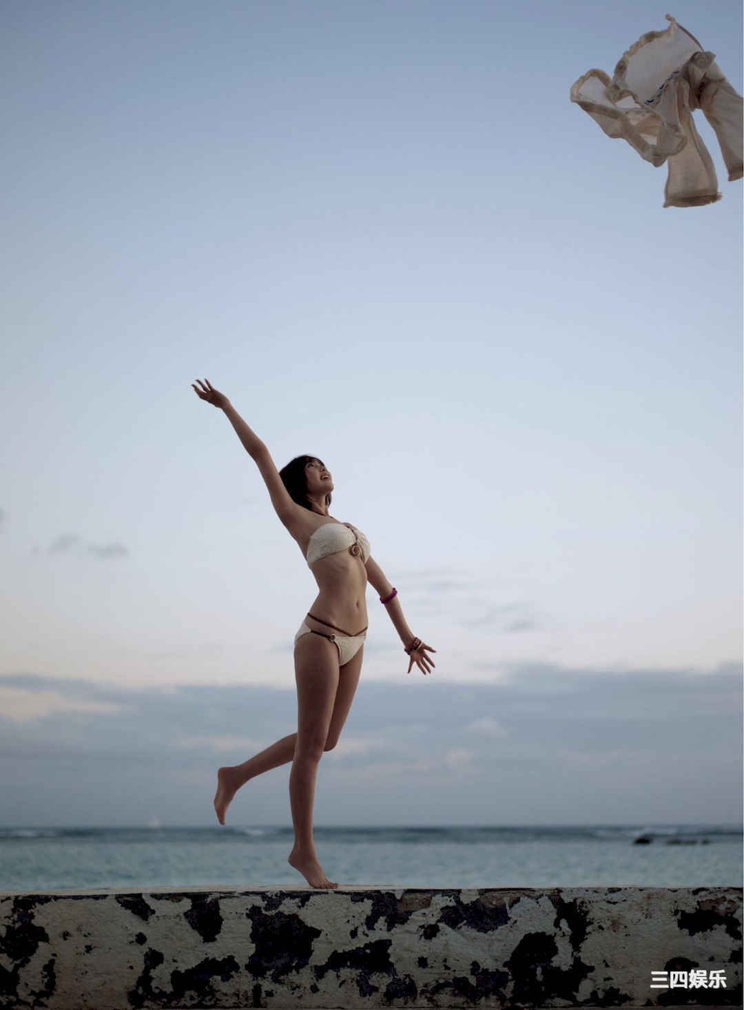 佐野雏子写真集《ひなこ、水着、３ねんぶん》高清全本