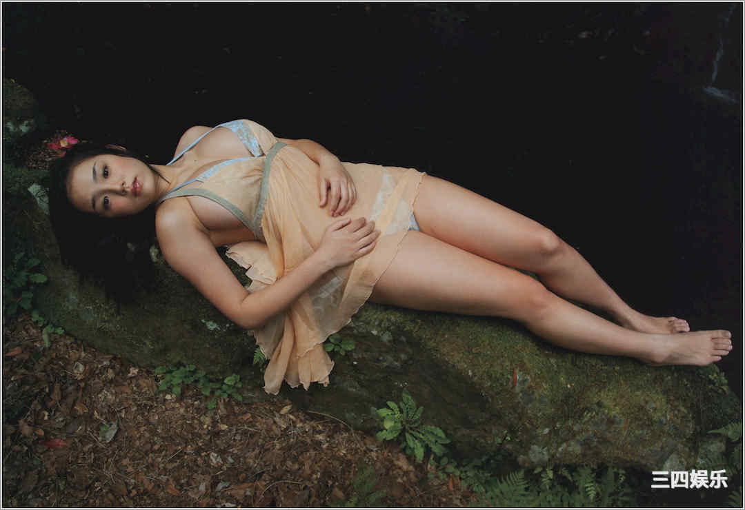 筱崎爱写真集《桜サクトキ》高清全本