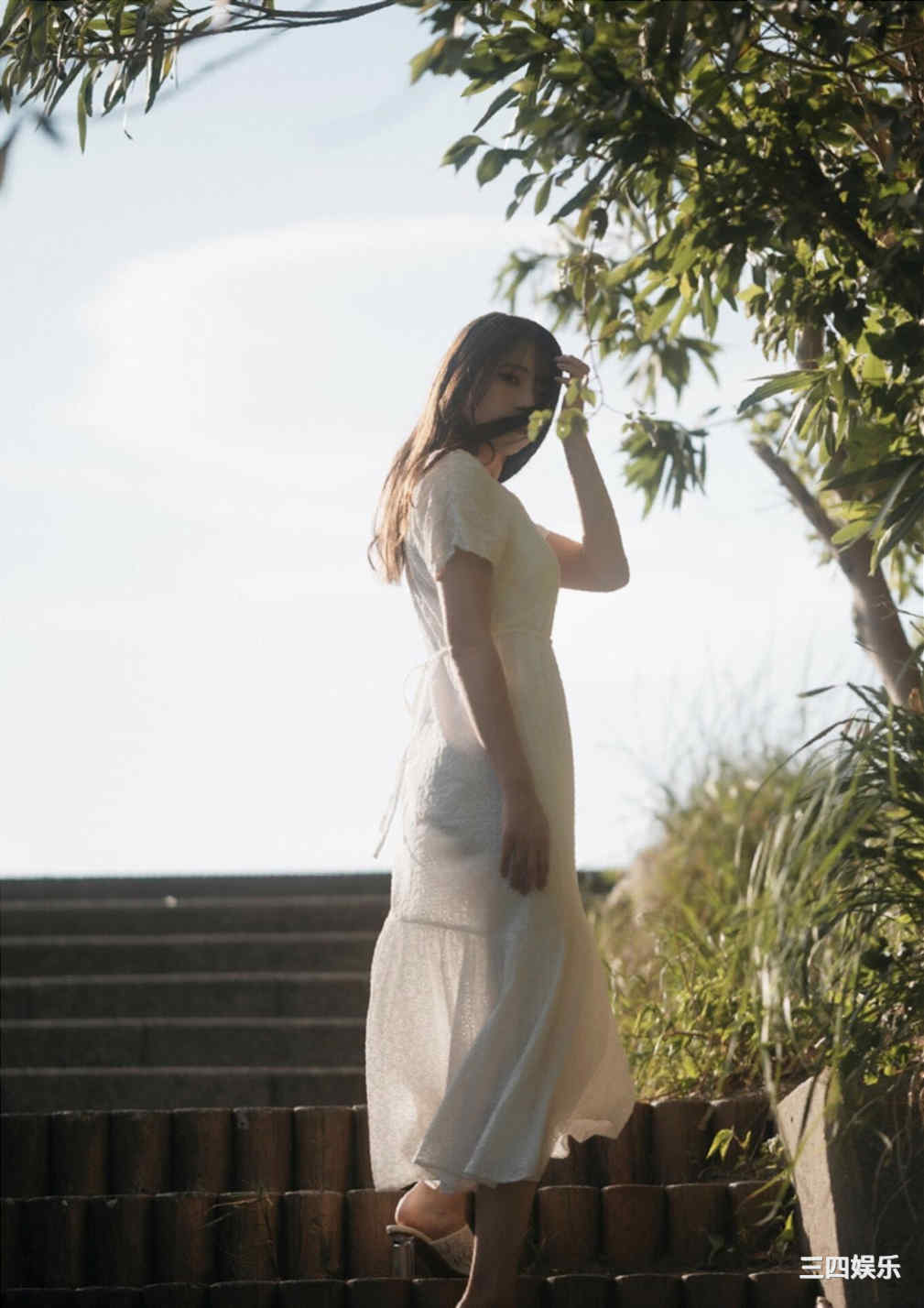 红羽りお写真集《ふれたくなる？》高清全本