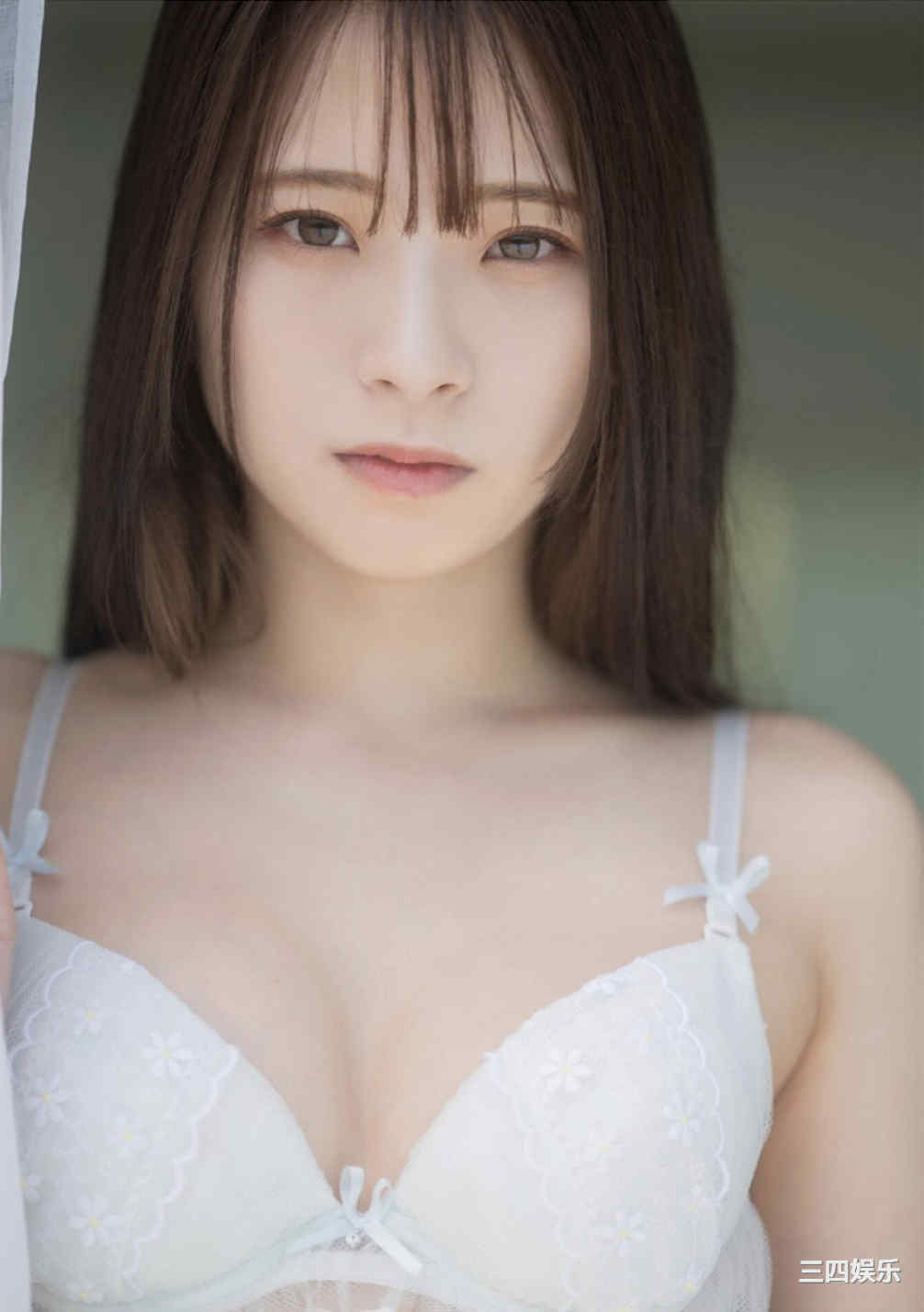 红羽りお写真集《ふれたくなる？》高清全本