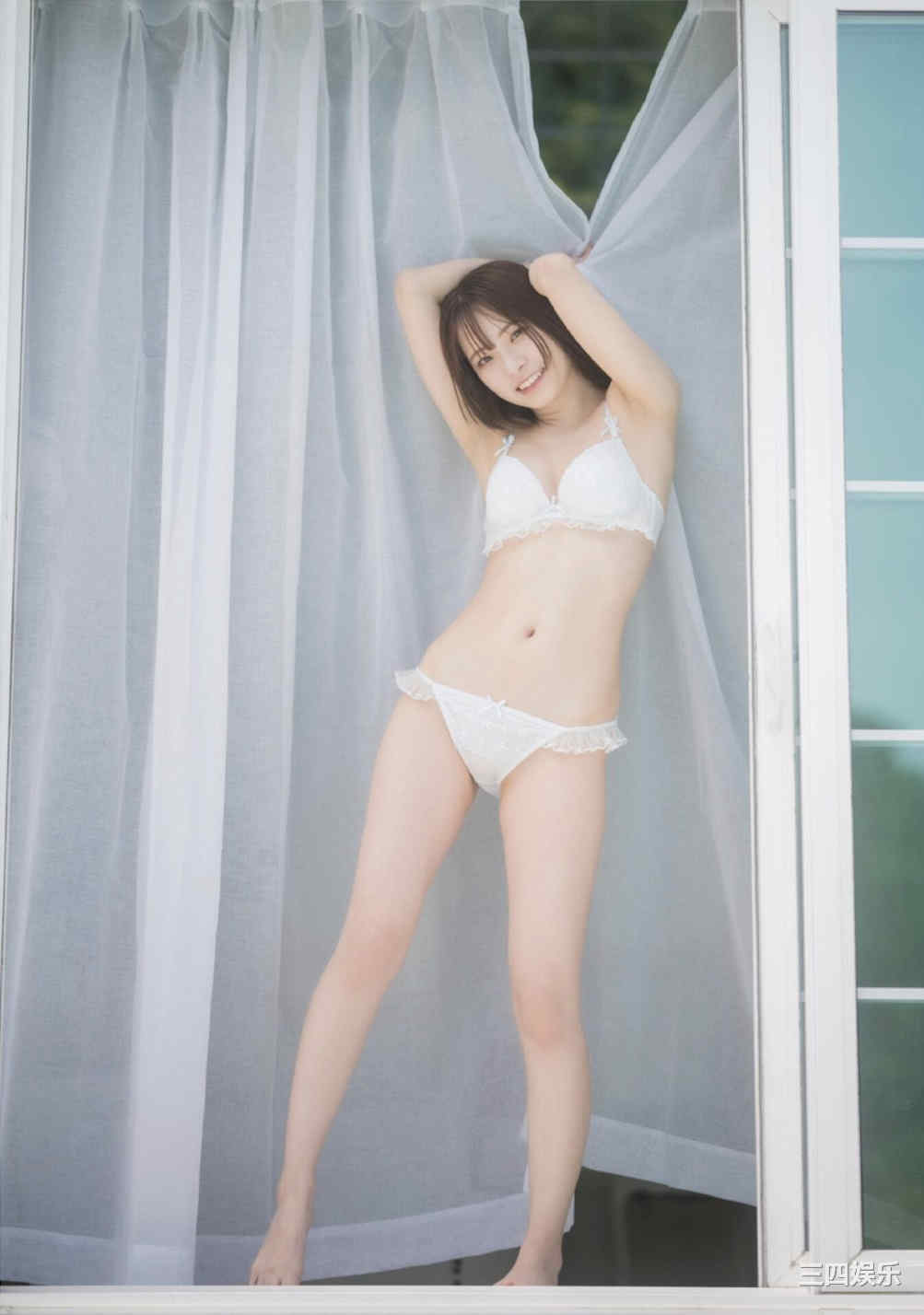 红羽りお写真集《ふれたくなる？》高清全本