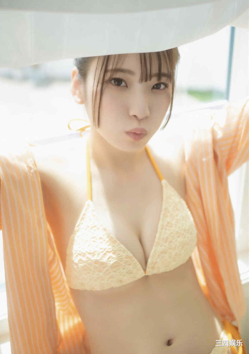 红羽りお写真集《ふれたくなる？》高清全本