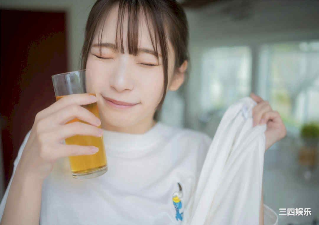 红羽りお写真集《ふれたくなる？》高清全本