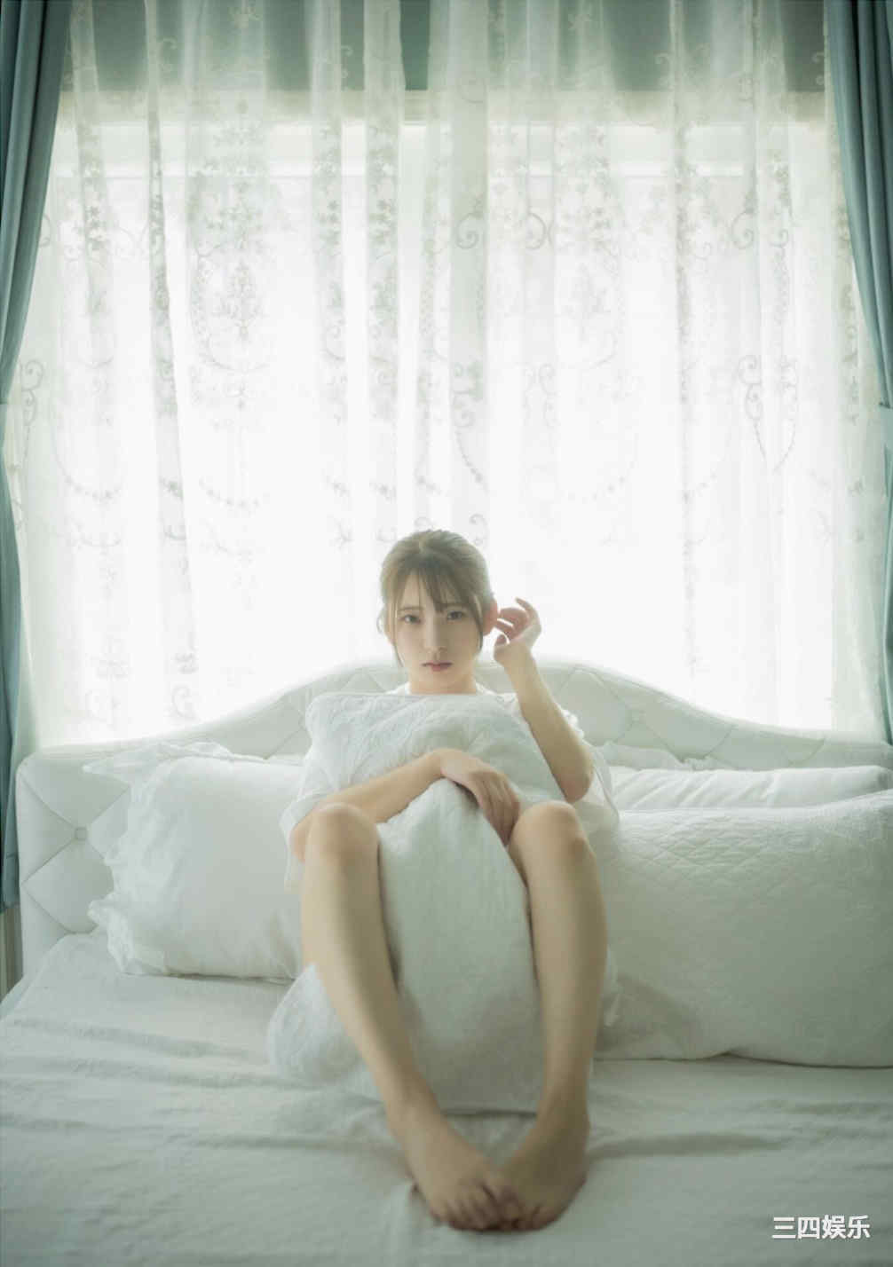 红羽りお写真集《ふれたくなる？》高清全本