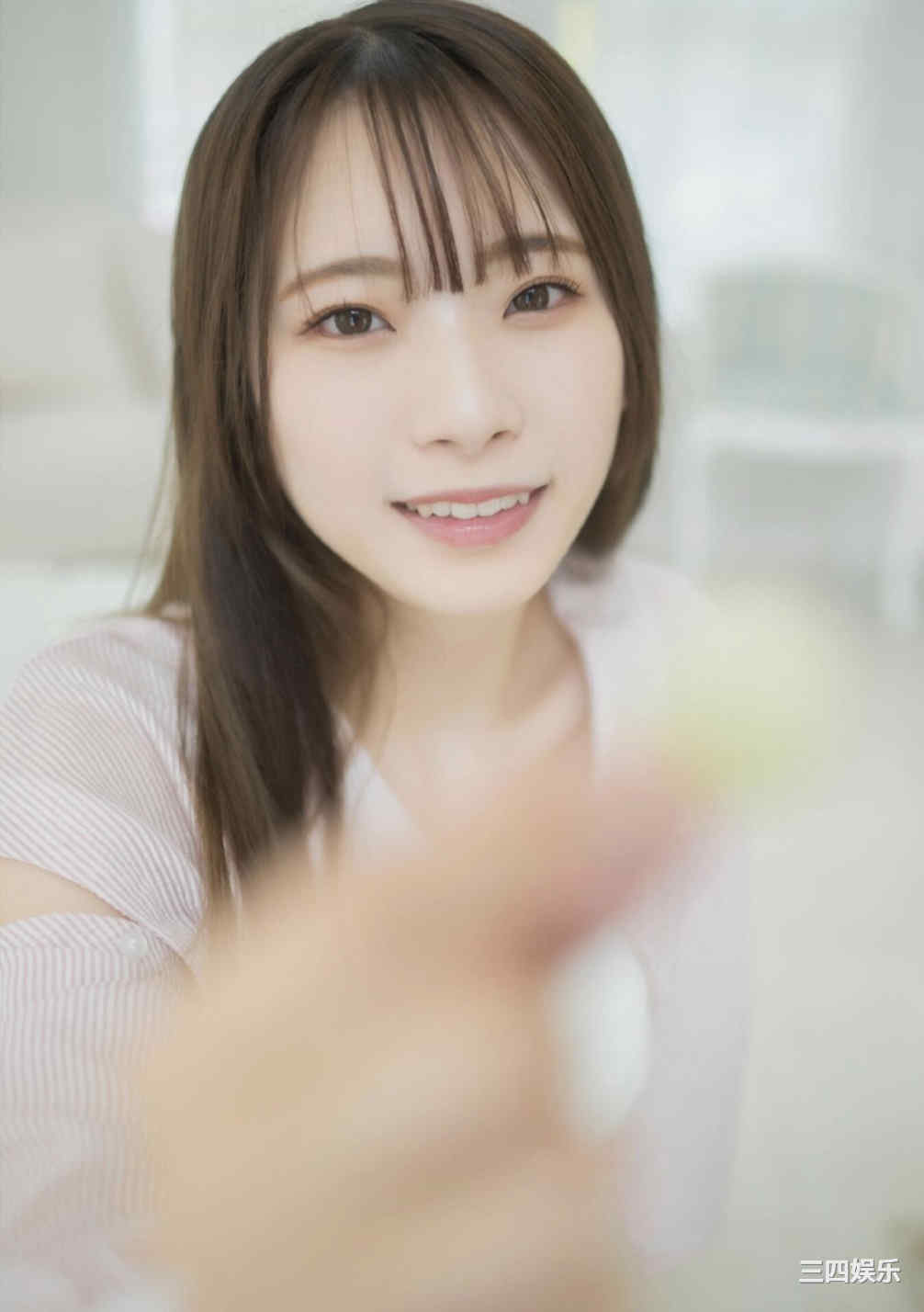 红羽りお写真集《ふれたくなる？》高清全本