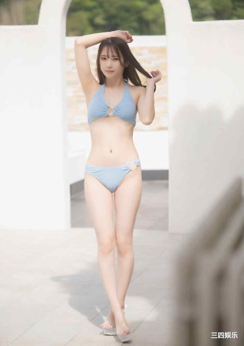 红羽りお写真集《ふれたくなる？》高清全本