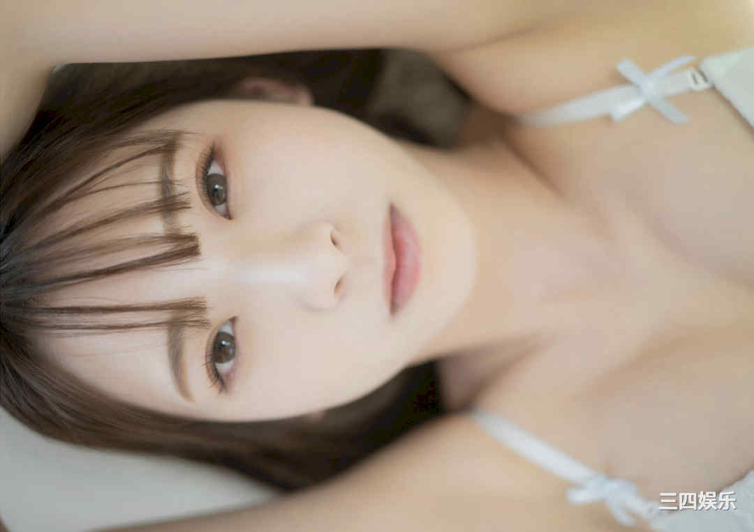 红羽りお写真集《ふれたくなる？》高清全本