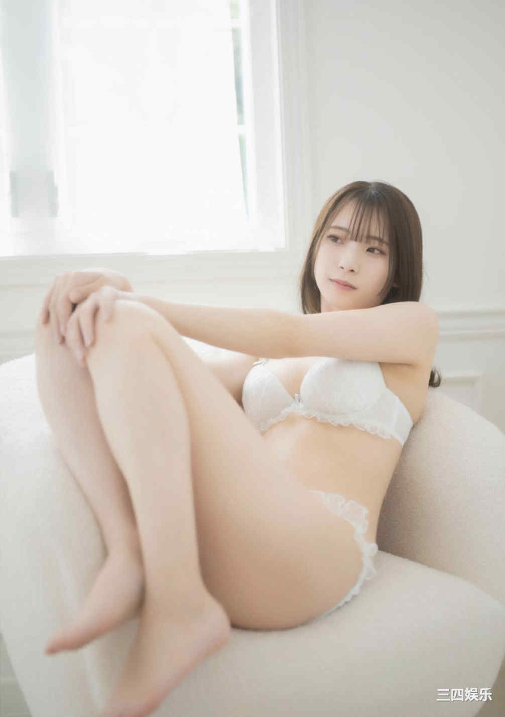 红羽りお写真集《ふれたくなる？》高清全本