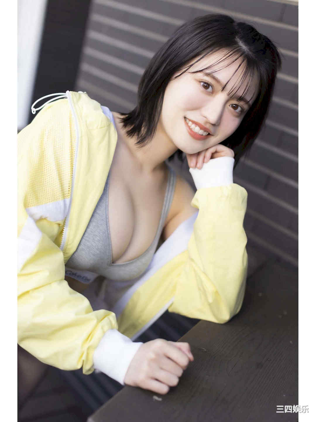 石浜芽衣写真集《スタートダッシュ！》高清全本