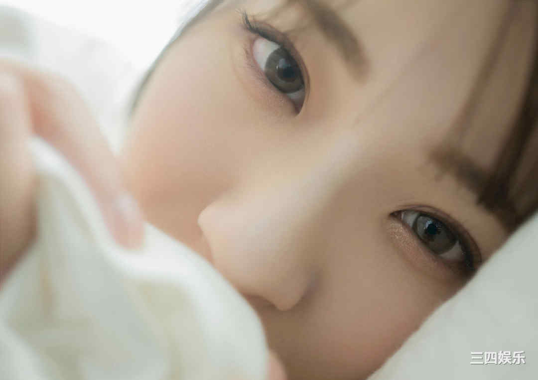 红羽りお写真集《ふれたくなる？》高清全本