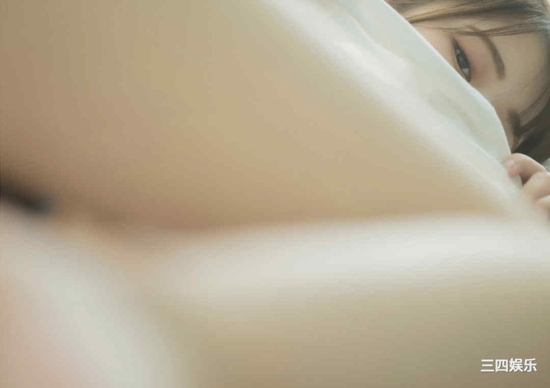 红羽りお写真集《ふれたくなる？》高清全本