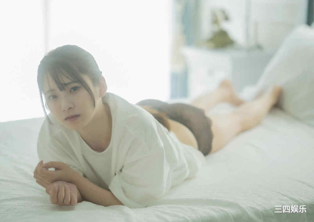 红羽りお写真集《ふれたくなる？》高清全本