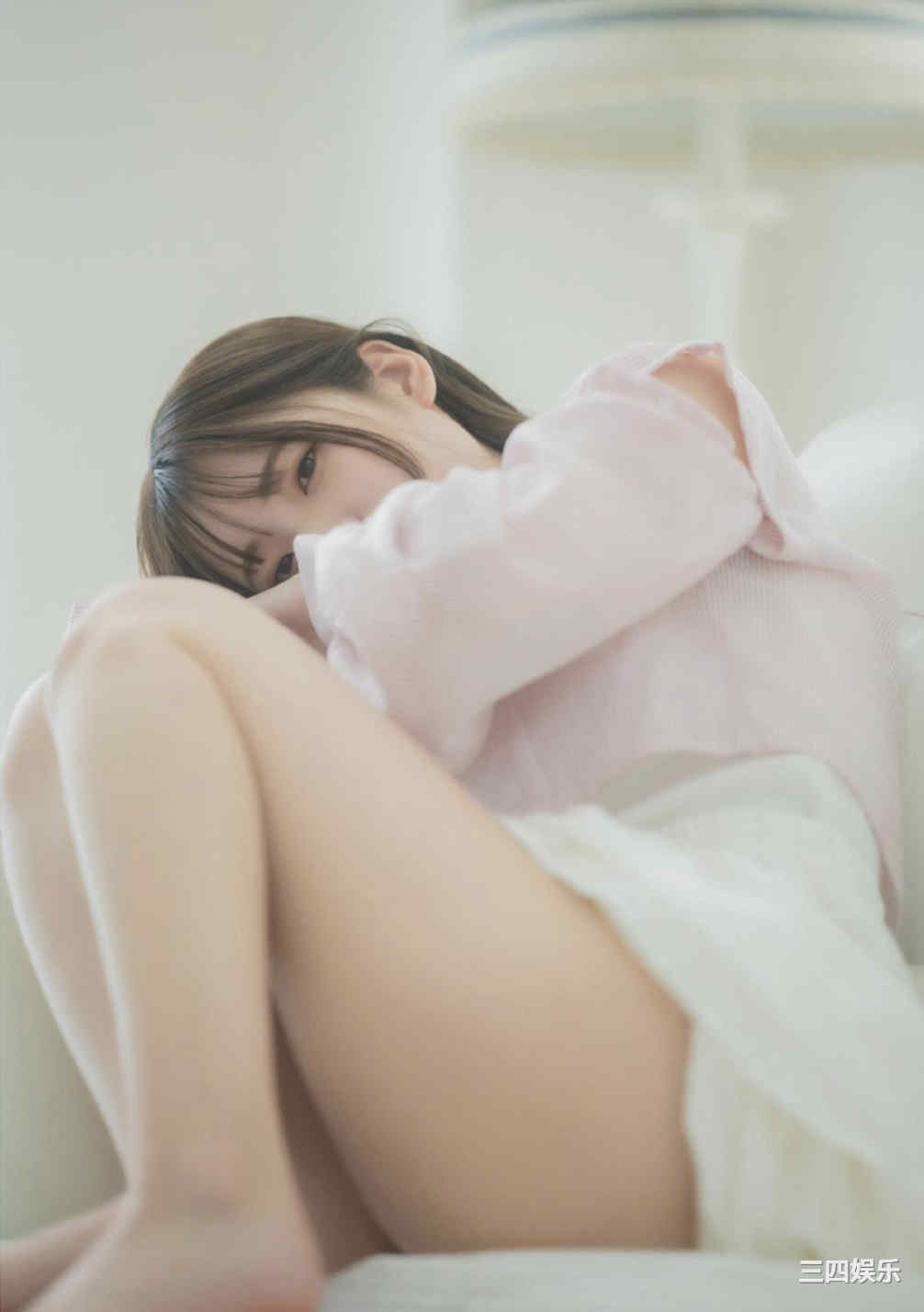 红羽りお写真集《ふれたくなる？》高清全本