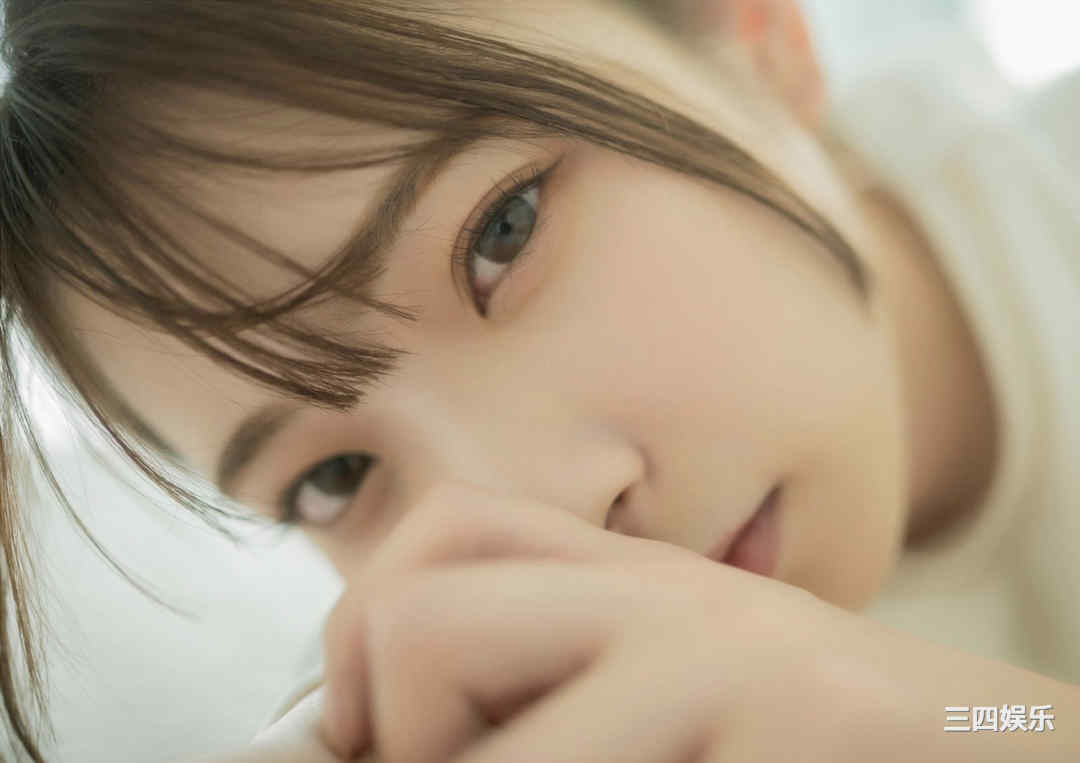 红羽りお写真集《ふれたくなる？》高清全本