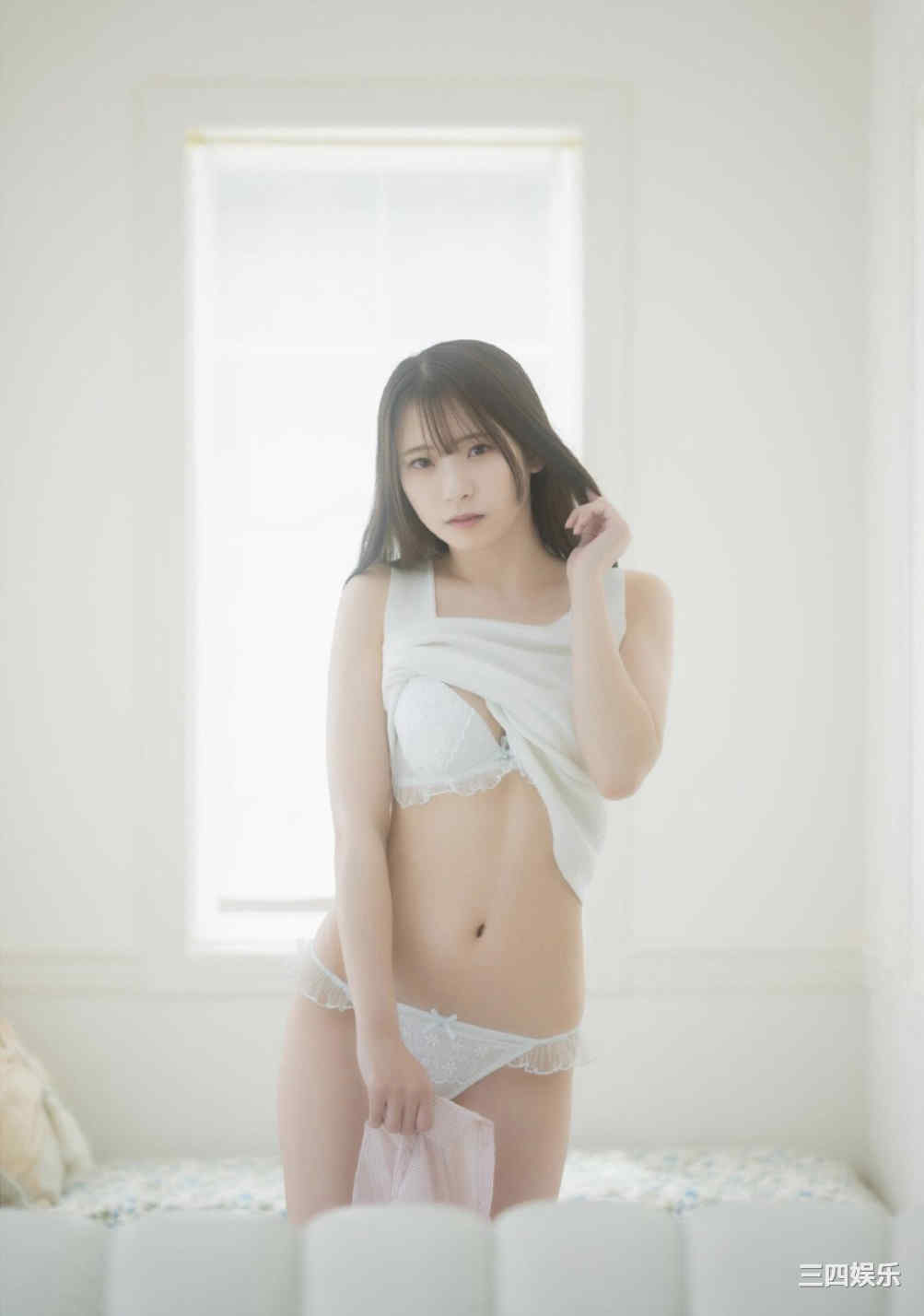 红羽りお写真集《ふれたくなる？》高清全本