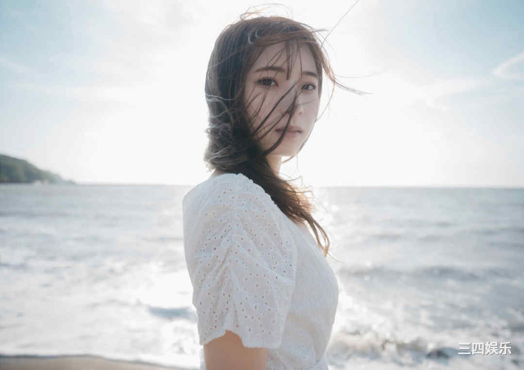 红羽りお写真集《ふれたくなる？》高清全本