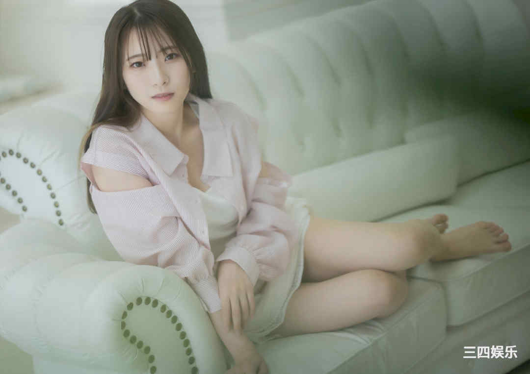 红羽りお写真集《ふれたくなる？》高清全本