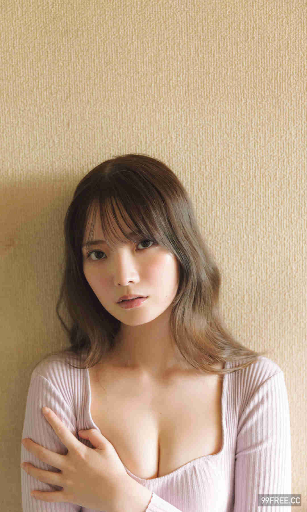 新谷姬加写真集《1泊2日火照るホテル》高清全本