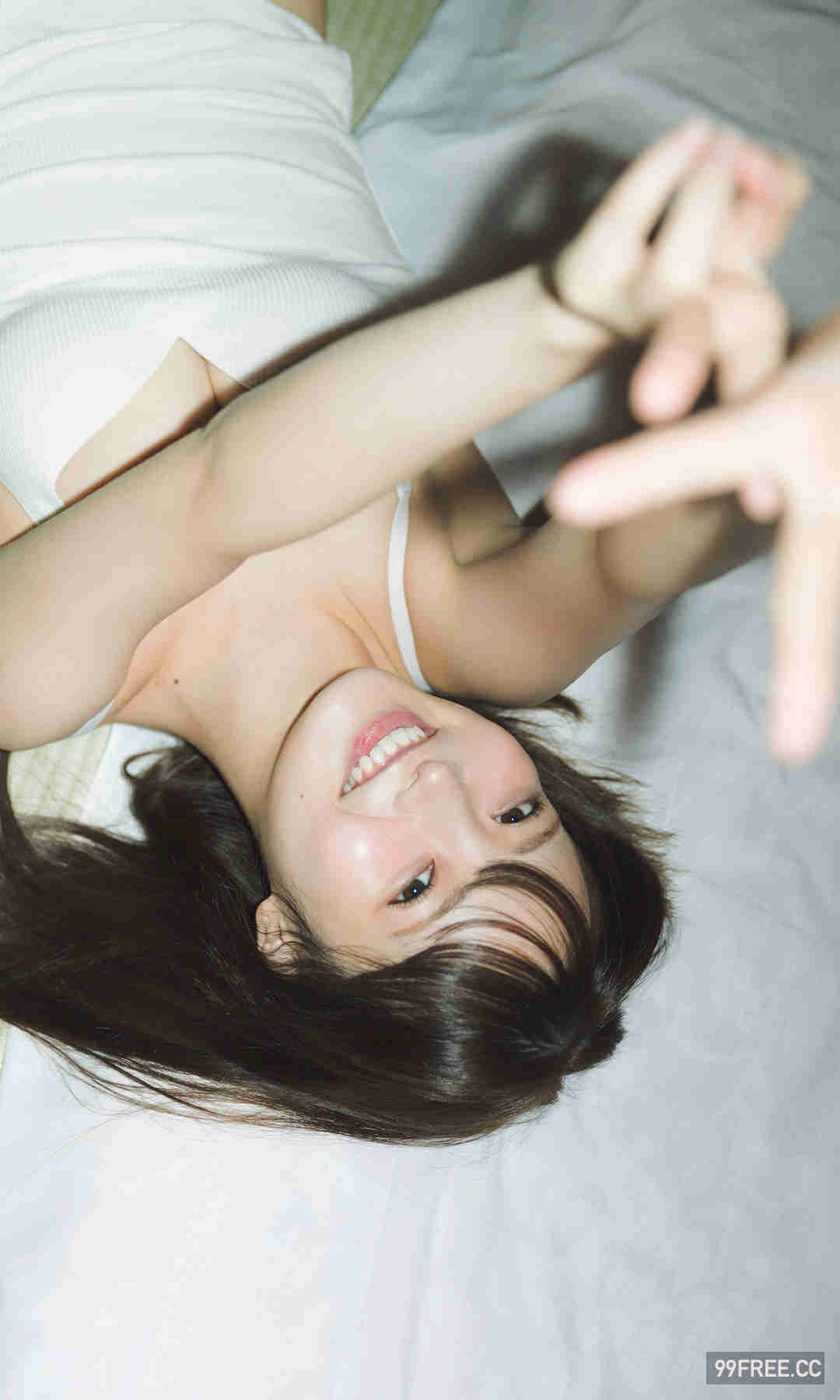 新谷姬加写真集《1泊2日火照るホテル》高清全本