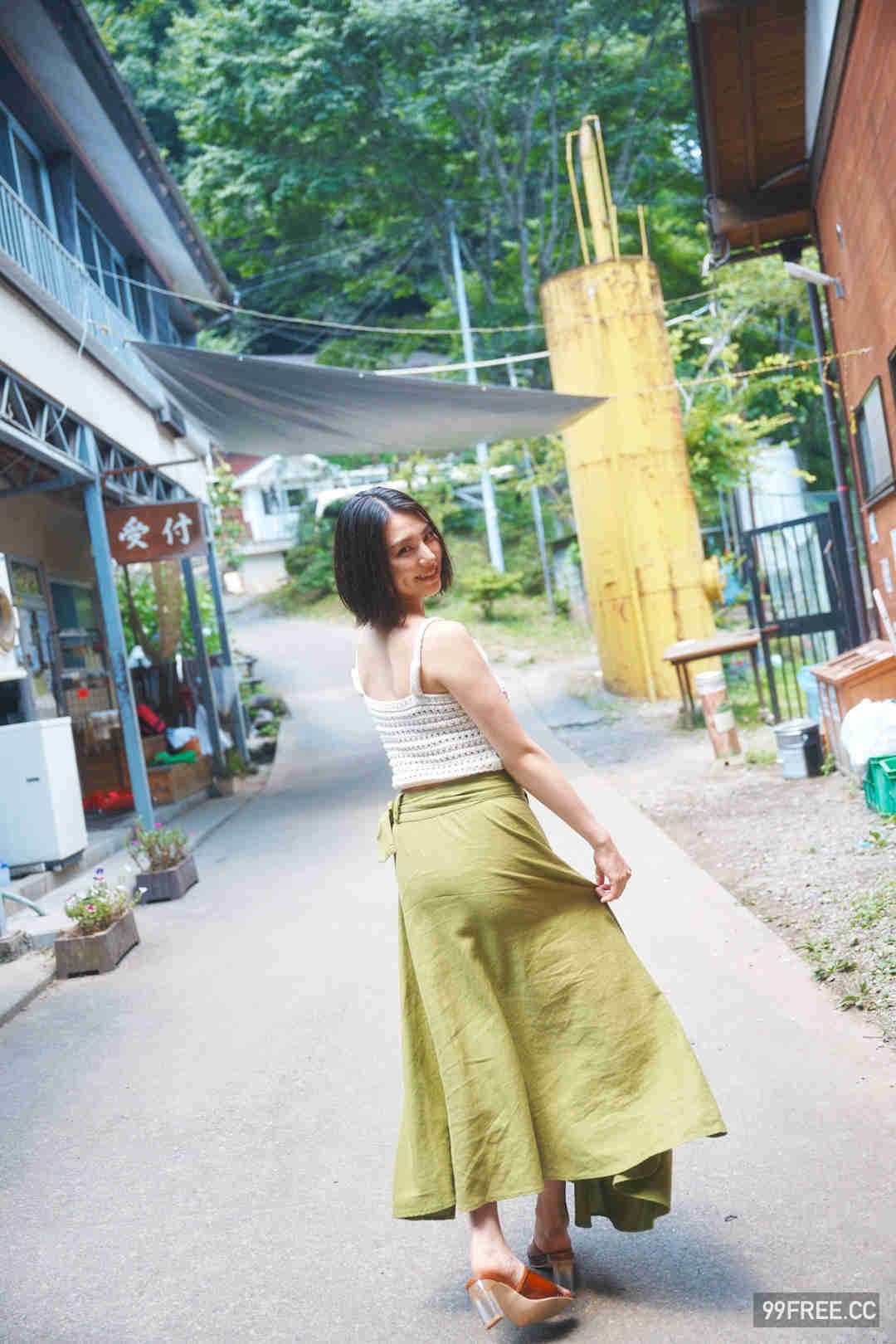 相乐伊织写真集《魅惑の曲線美》高清全本