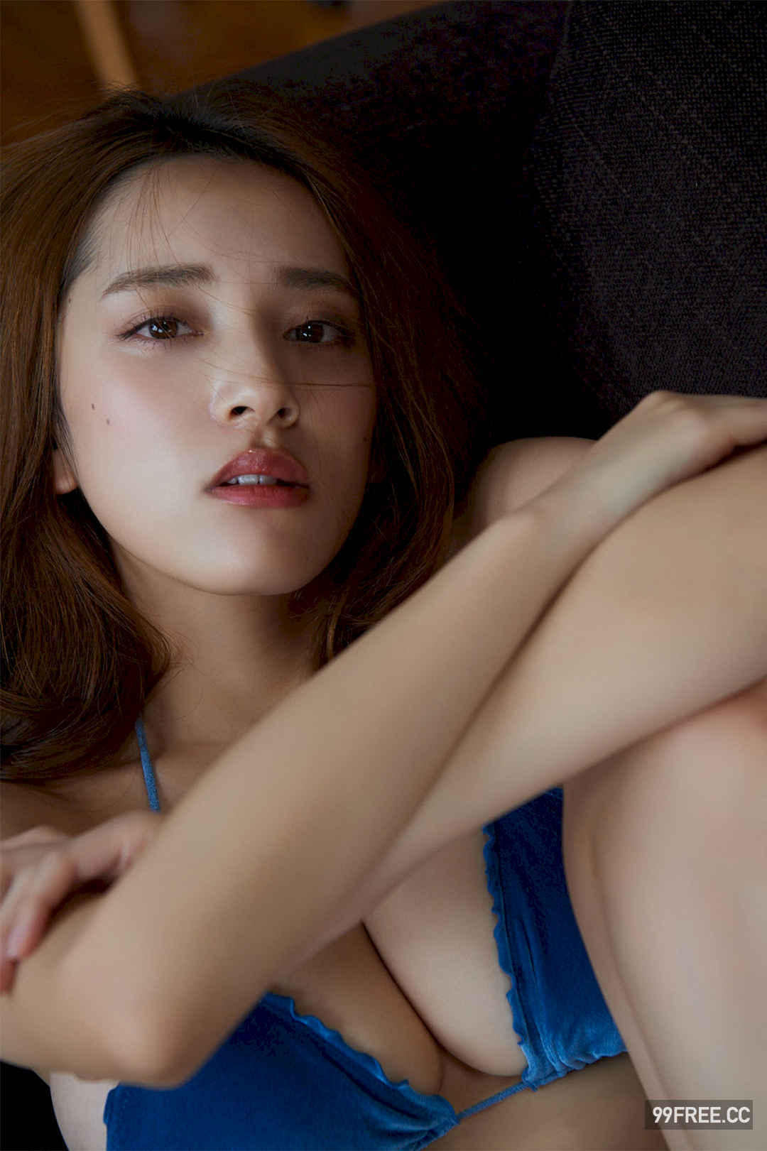 都丸纱也华写真集《ボタンが弾けるＦカップ　ＶＯＬ．２》高清全本