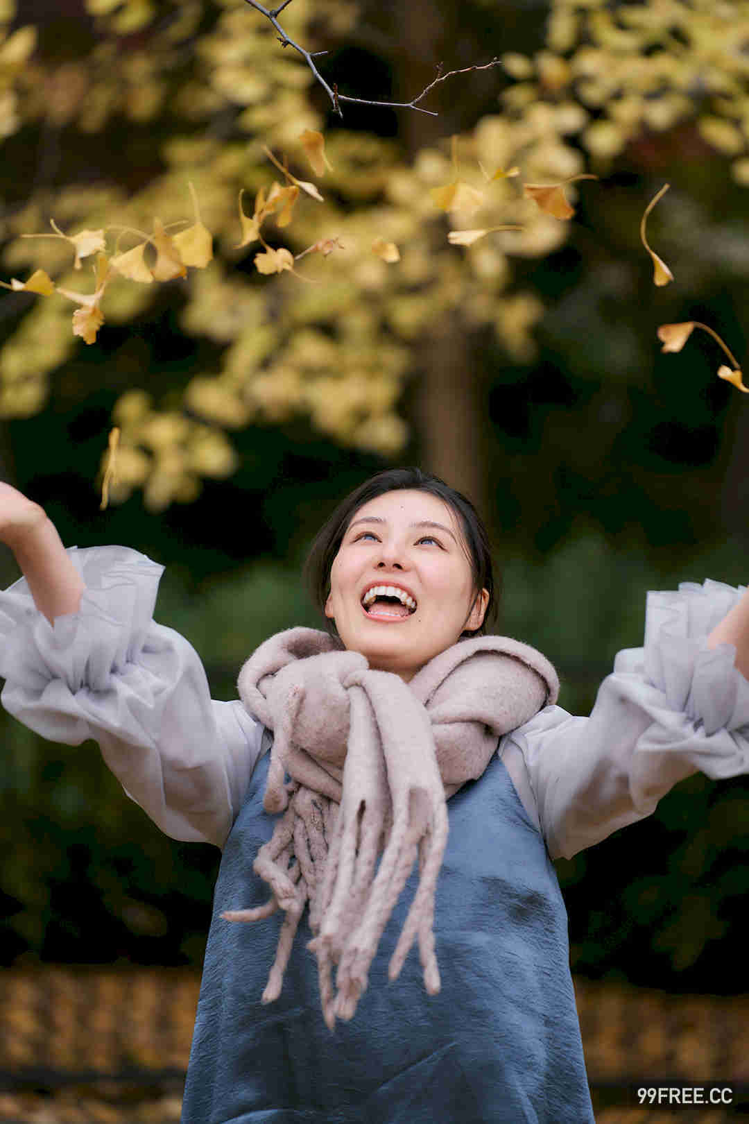 相乐伊织写真集《Blue Halation》高清全本