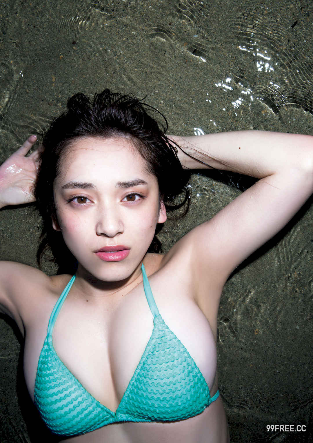 都丸纱也华1ST写真集《とまるまる》高清全本