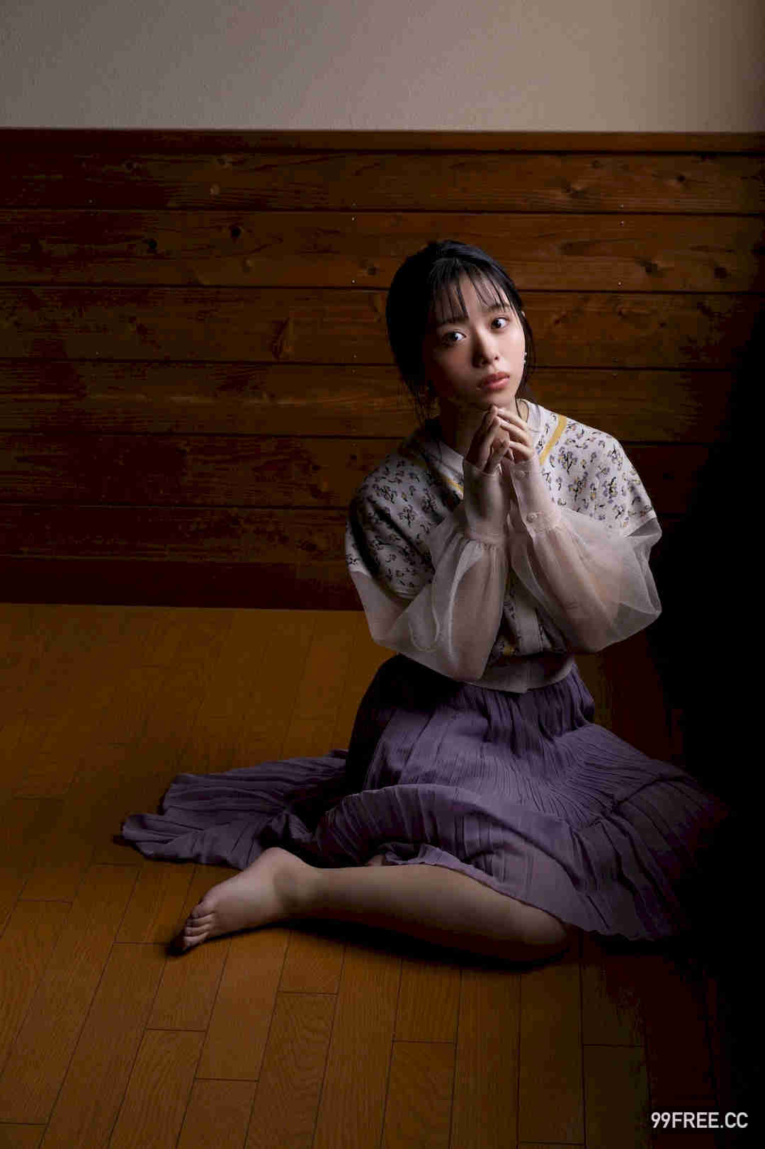 峰岛こまき写真集《瞳に吸い込まれて》高清全本