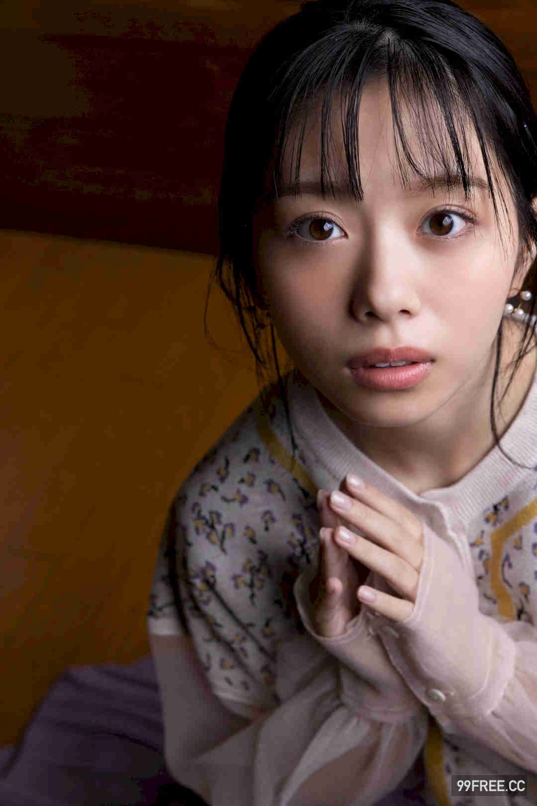 峰岛こまき写真集《瞳に吸い込まれて》高清全本