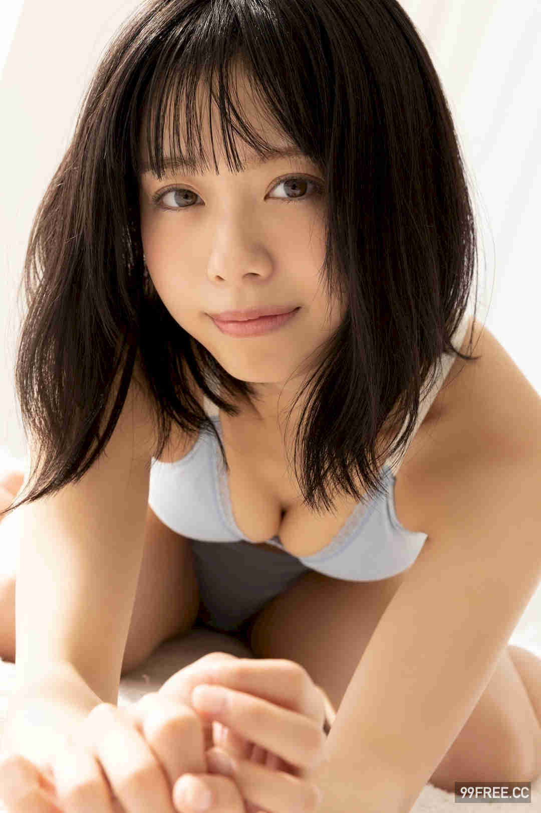 峰岛こまき写真集《瞳に吸い込まれて》高清全本