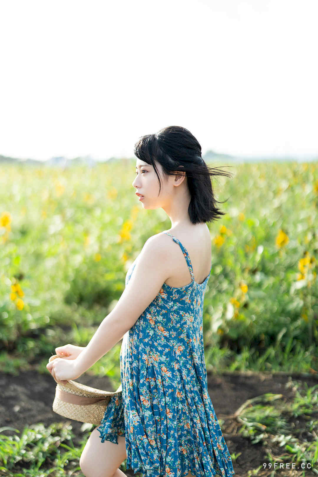 峰岛こまき写真集《ぜんぶ詰め込んで、夏。》高清全本