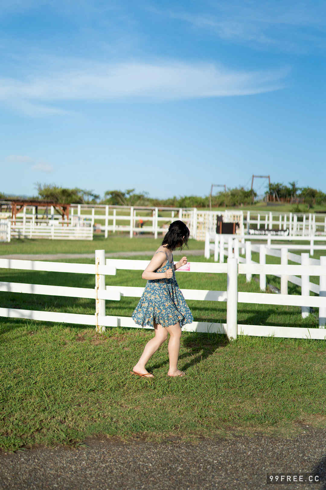 峰岛こまき写真集《ぜんぶ詰め込んで、夏。》高清全本