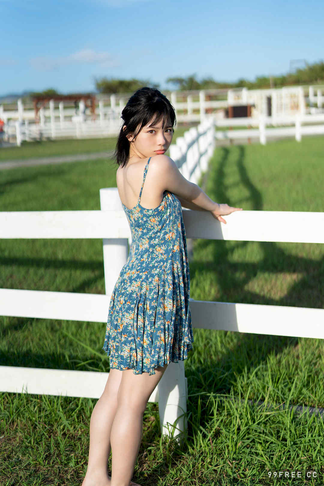 峰岛こまき写真集《ぜんぶ詰め込んで、夏。》高清全本