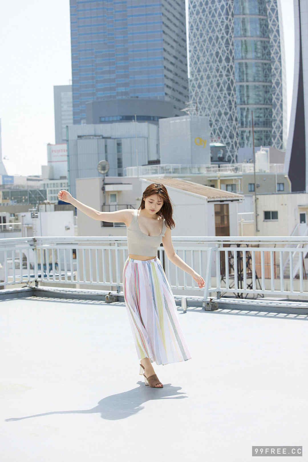 石田桃香写真集《誘うカラダ》高清全本