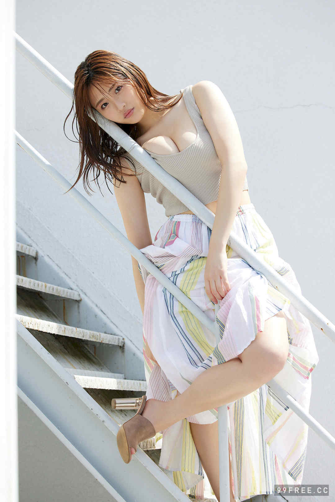 石田桃香写真集《誘うカラダ》高清全本