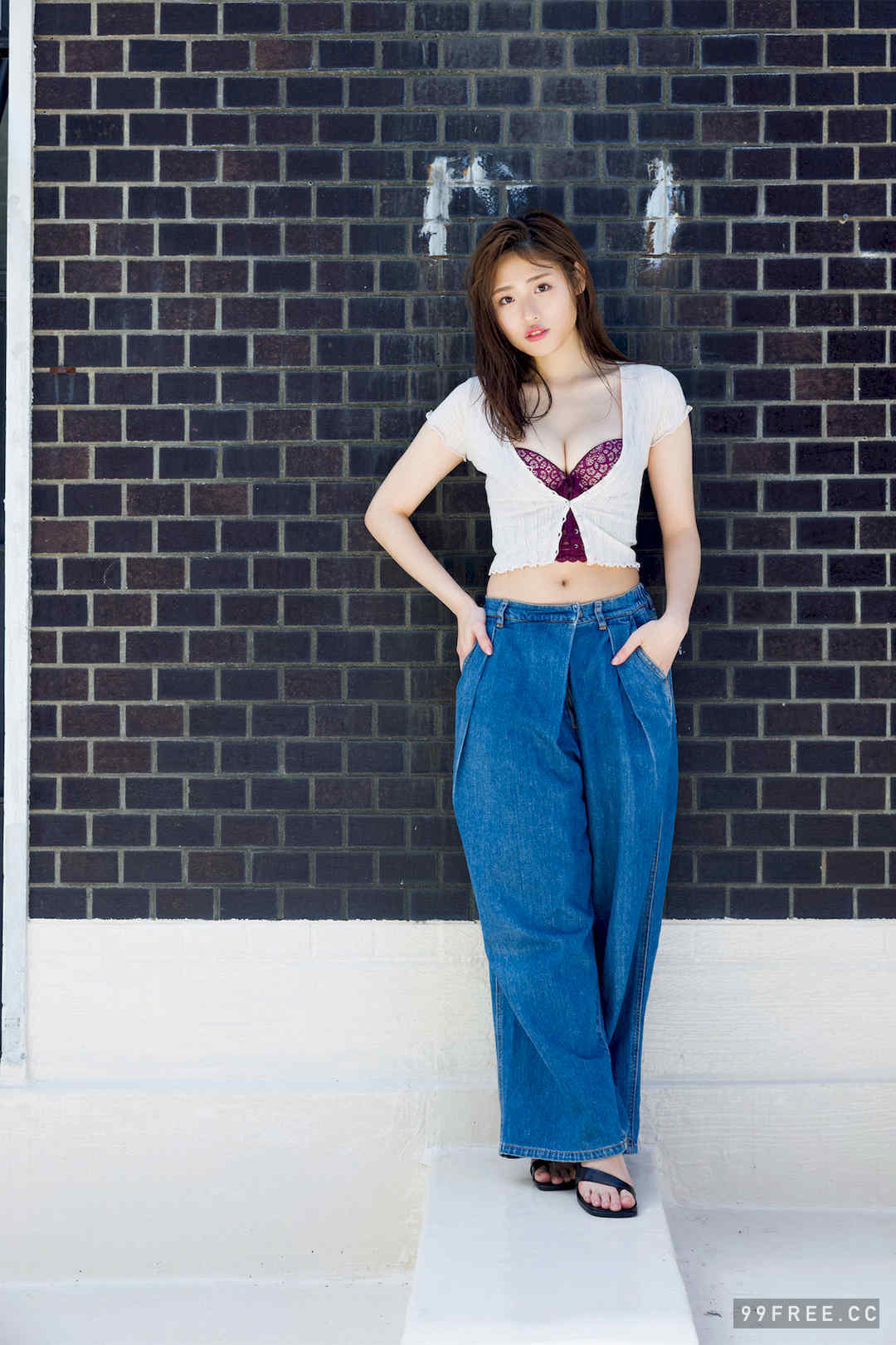 石田桃香写真集《誘うカラダ》高清全本