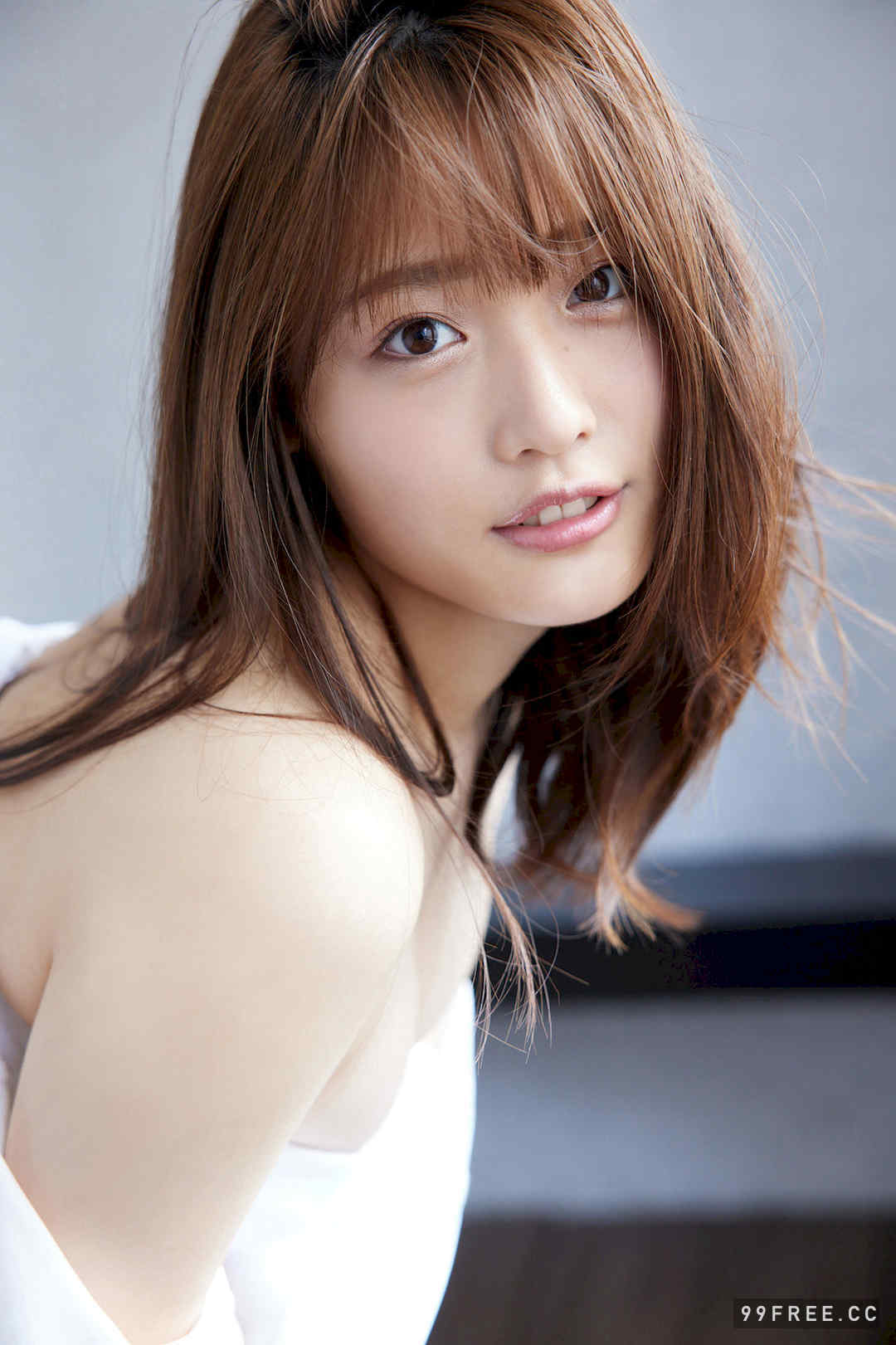 石田桃香写真集《誘うカラダ》高清全本