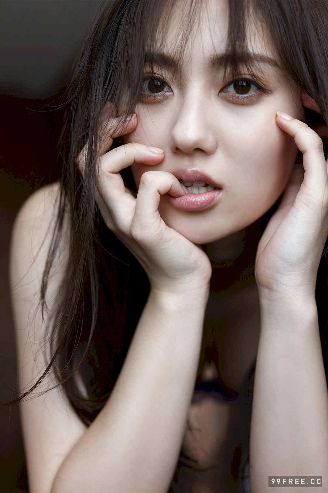 奥山和纱写真集《密会スイートルーム》高清全本