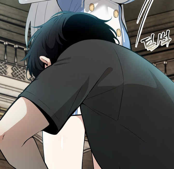 被召唤到异世界，然后成为半龙骑士长